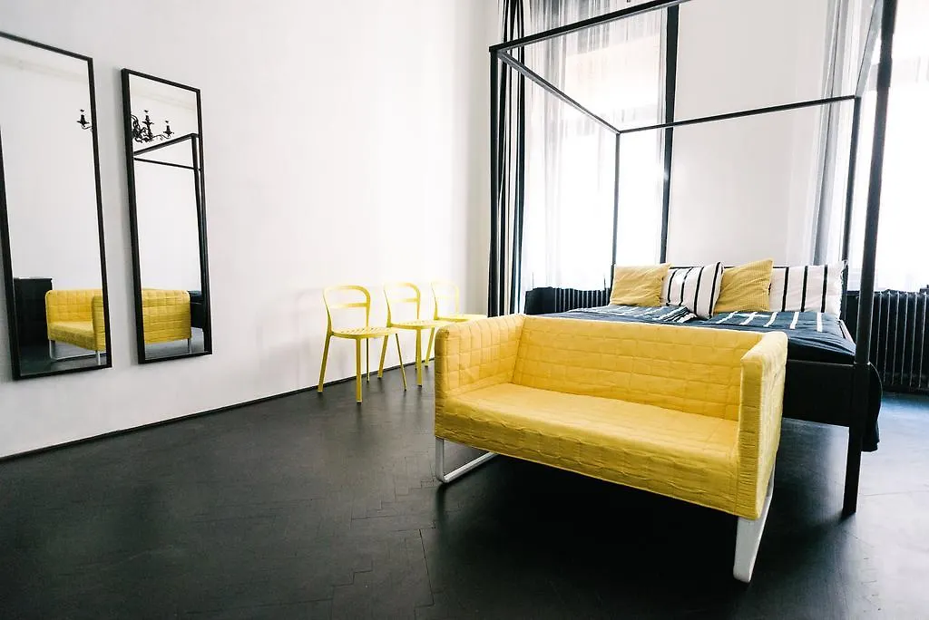 D.Five Stylish Apartment On Vaci Street Budapest Hungary